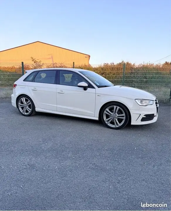 Audi A3 2014 photo 3