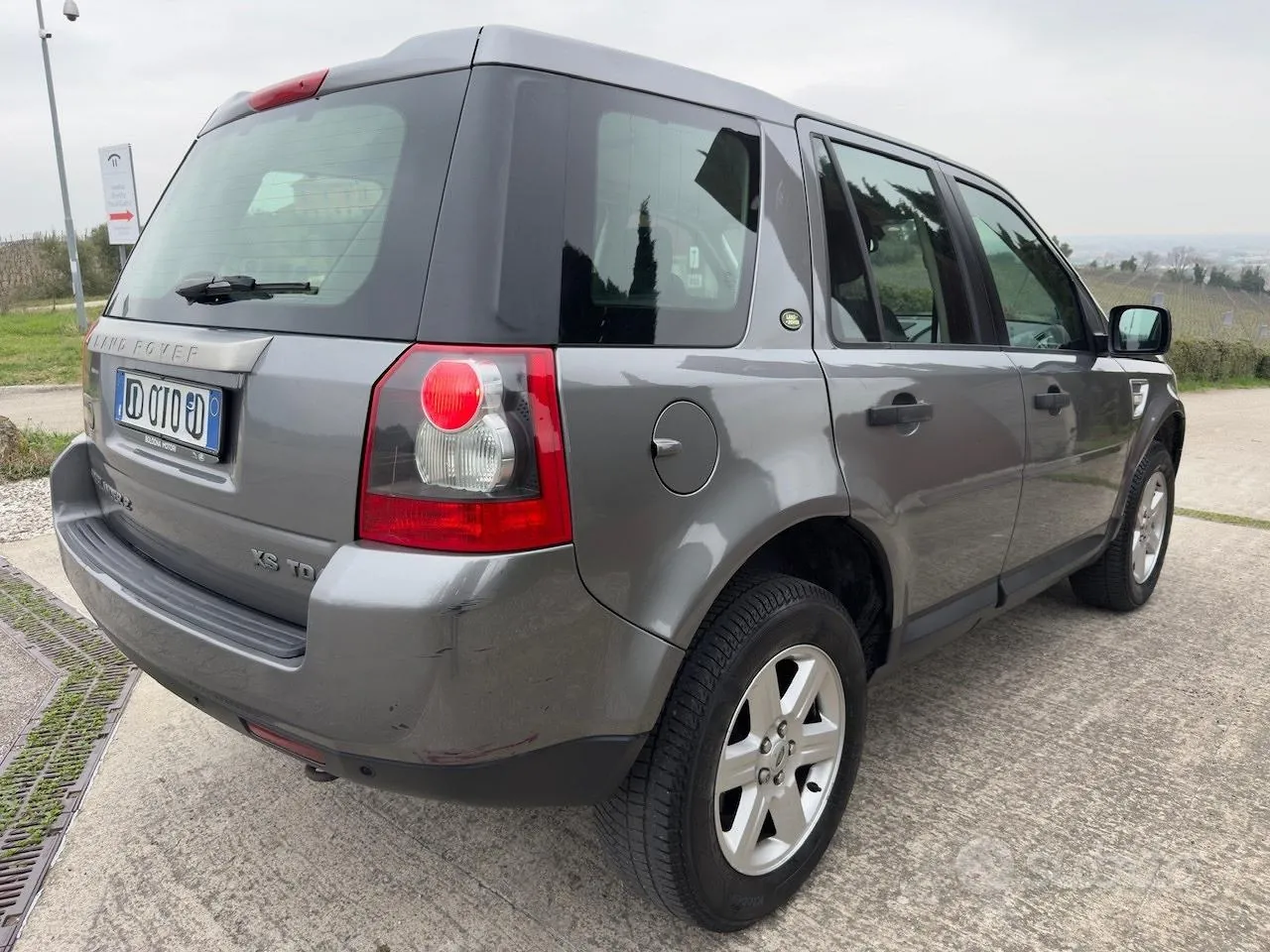 Land Rover Freelander 2012 photo 5