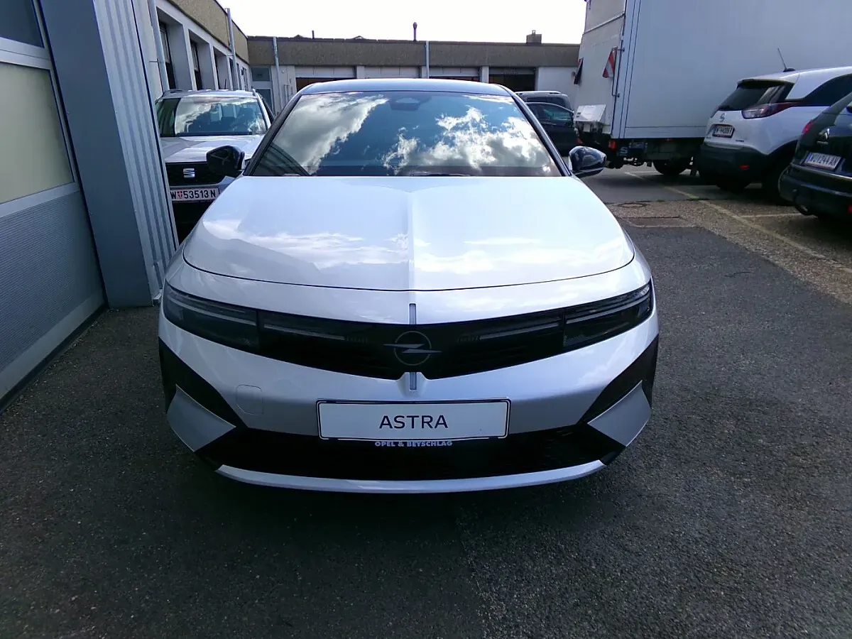 Opel Astra 2026 photo 3