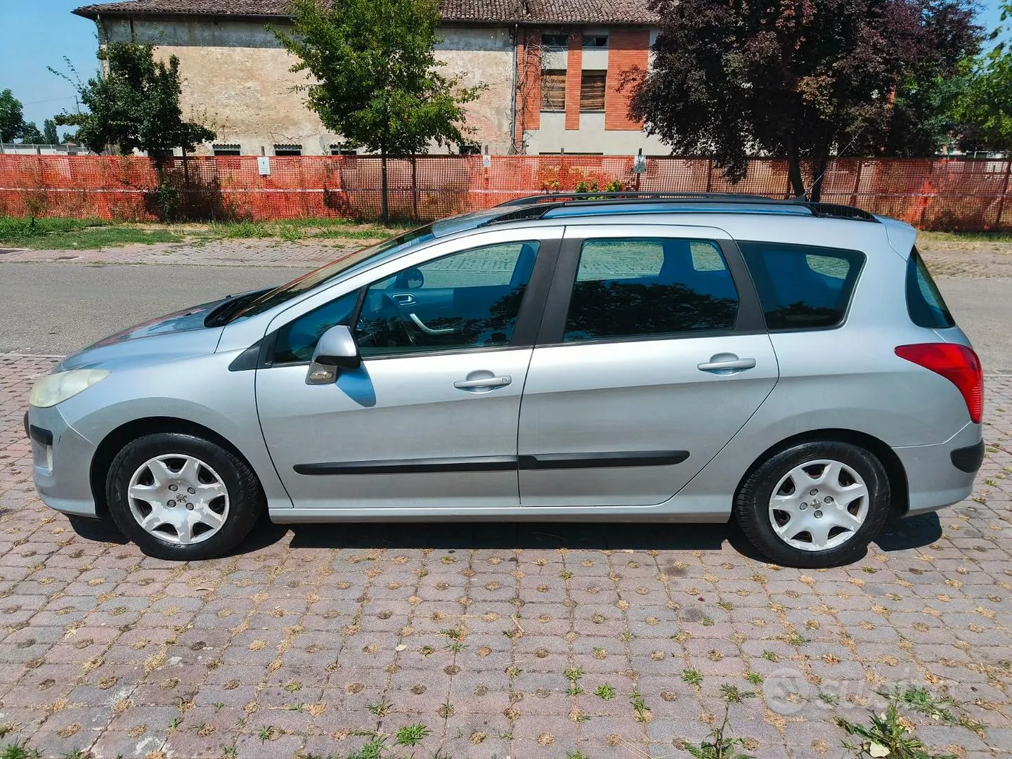 Peugeot 308 2011 photo 3