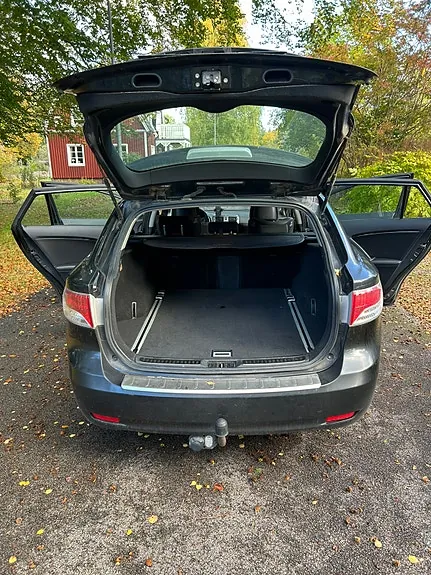 Toyota Avensis 2010 photo 4