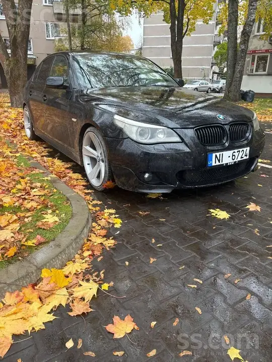 BMW 530 2005 photo 2