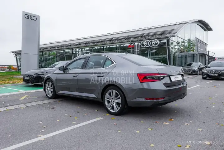 Skoda Superb 2022 photo 4