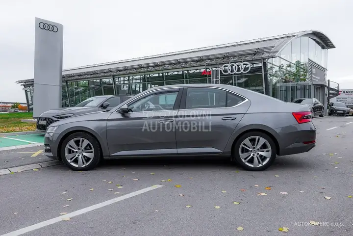 Skoda Superb 2022 photo 3