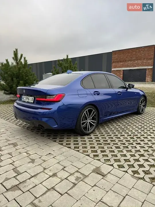 BMW 3 Series 2019 photo 3