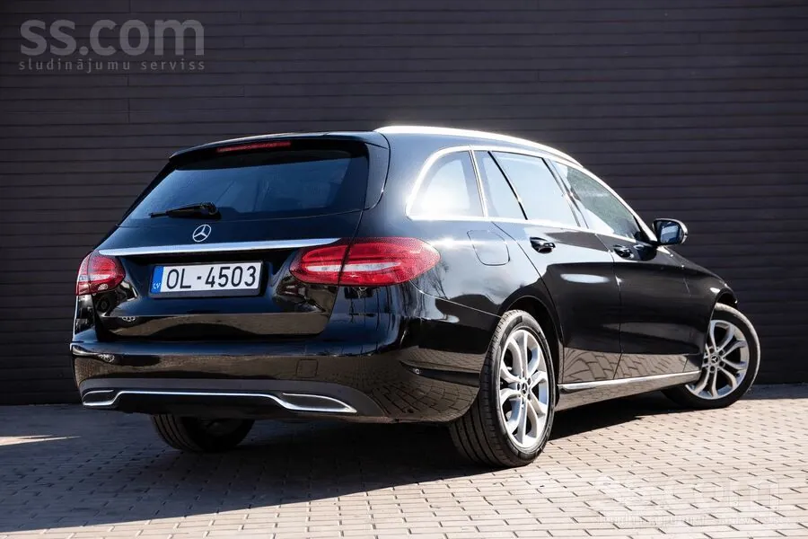 Mercedes-Benz C220 2017 photo 3