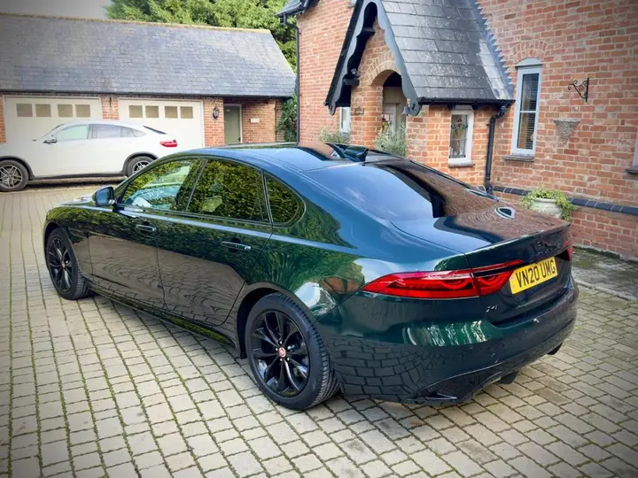 Jaguar Xf 2020 photo 4