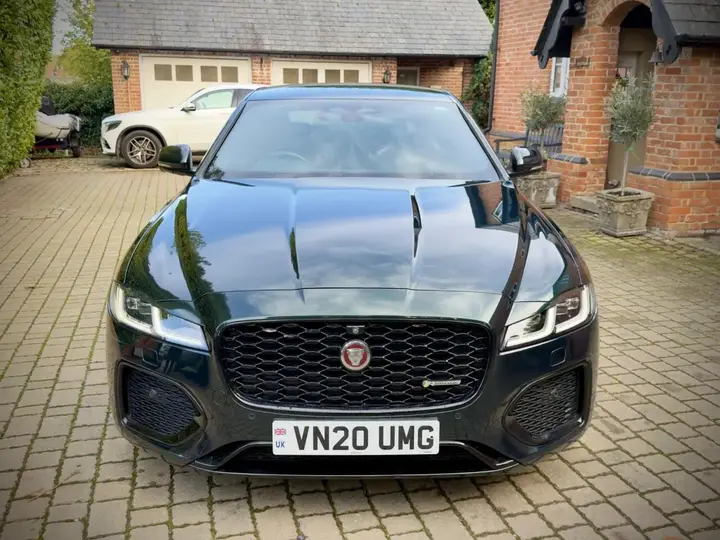 Jaguar Xf 2020 photo 2