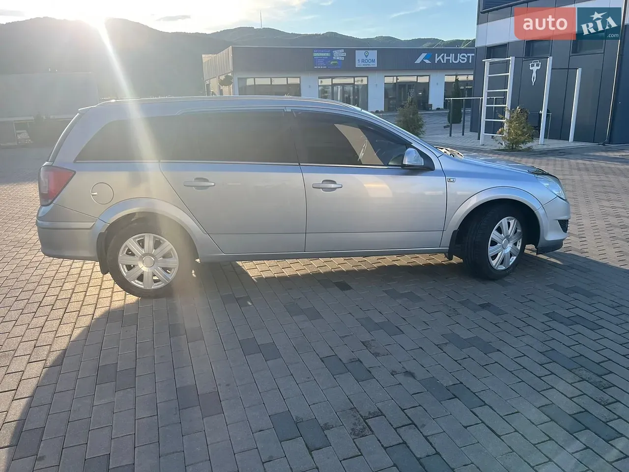 Opel Astra 2009 photo 2