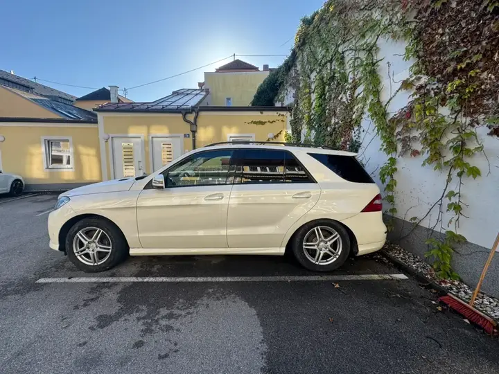 Mercedes-Benz M-Class 2012 photo 3