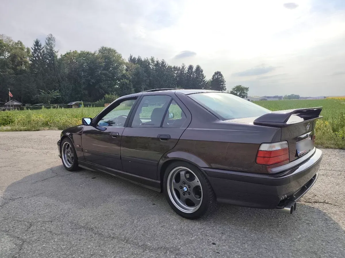 BMW 3 Series 1992 photo 3
