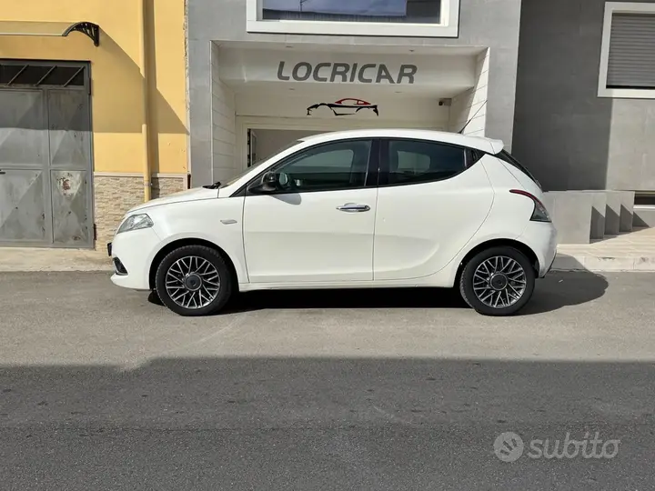 Lancia Ypsilon 2015 photo 3