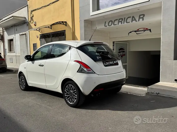 Lancia Ypsilon 2015 photo 4