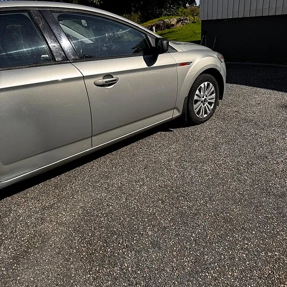 Ford Mondeo 2009 photo 2