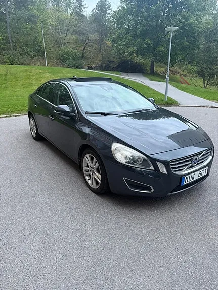 Volvo S60 2012 photo 3