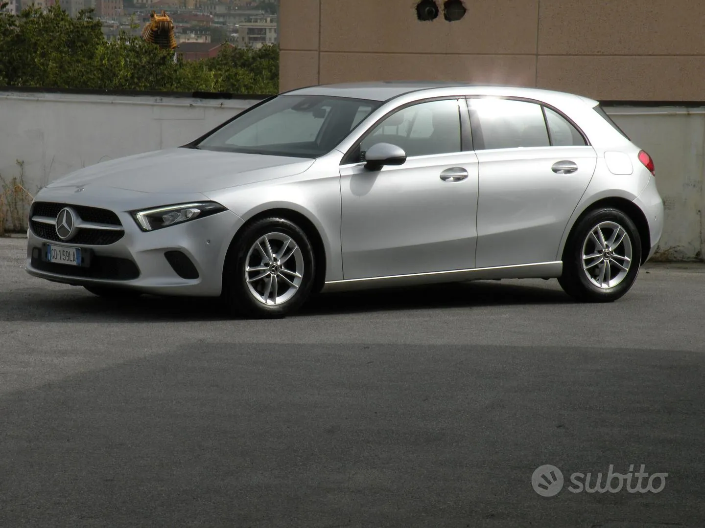 Mercedes-Benz A 180