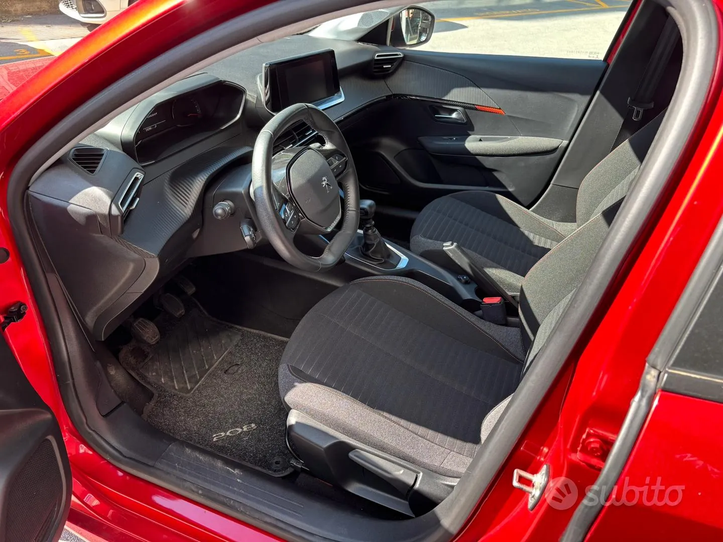 Peugeot 208 2021 photo 5