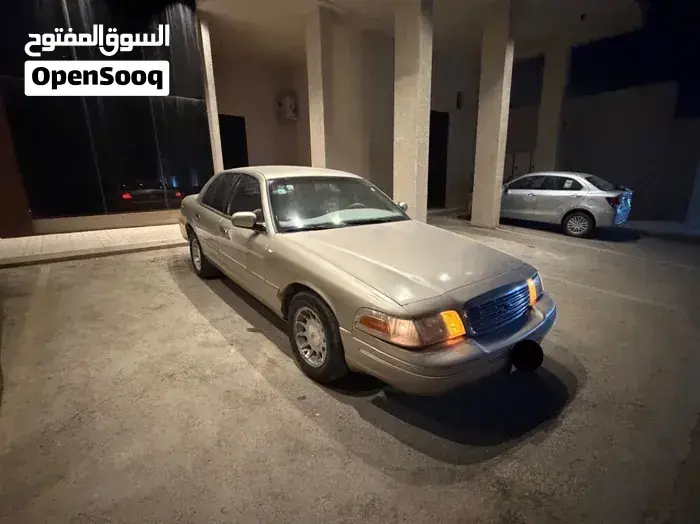 Ford Crown Victoria