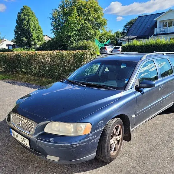 Volvo V70 2005 photo 2