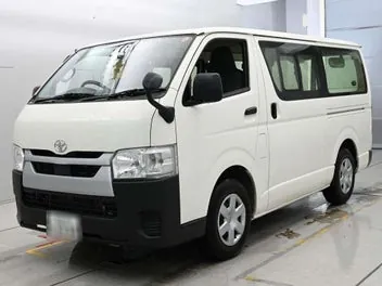 Toyota Hiace 2023 photo 2