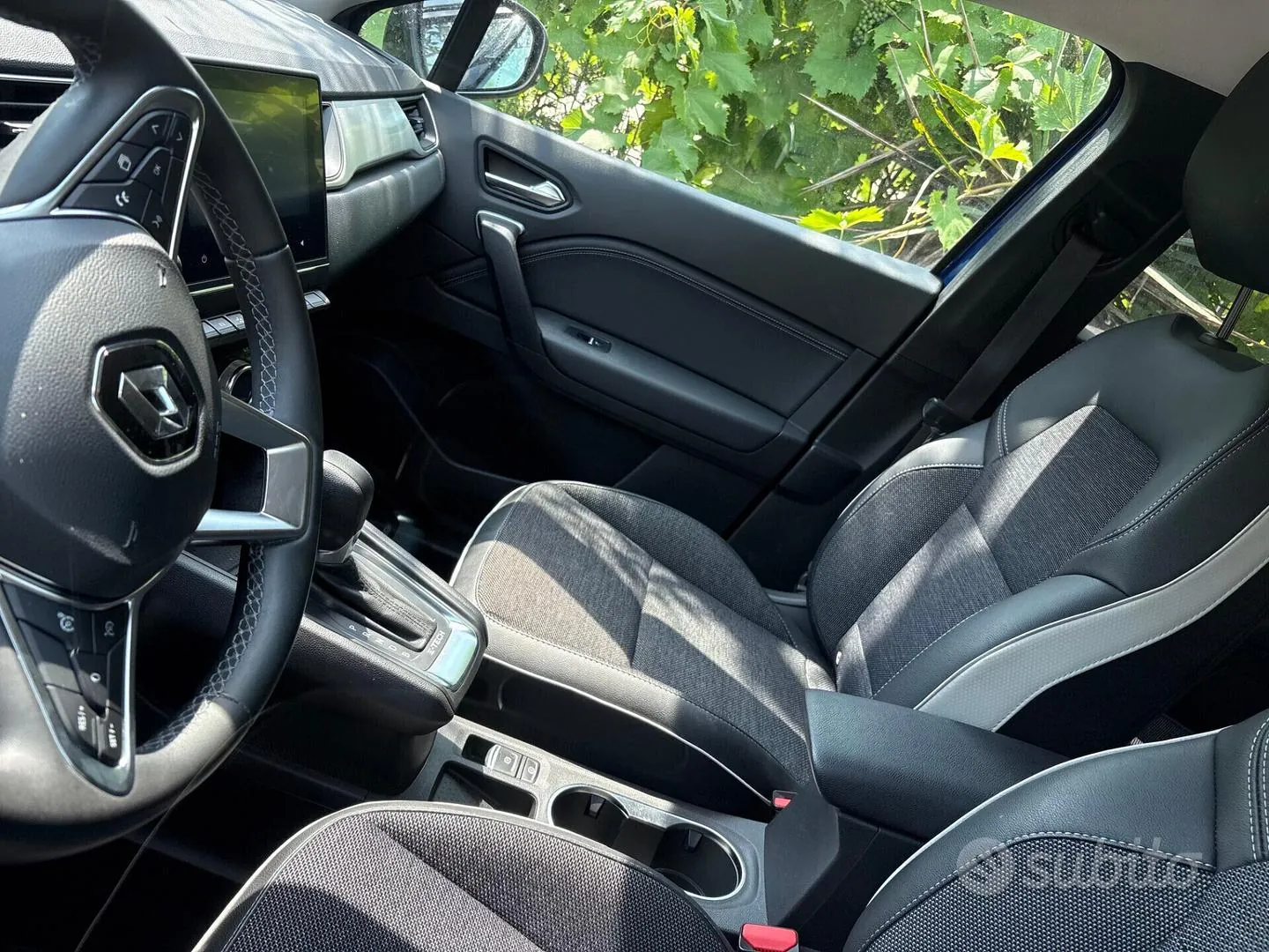 Renault Captur 2025 photo 2