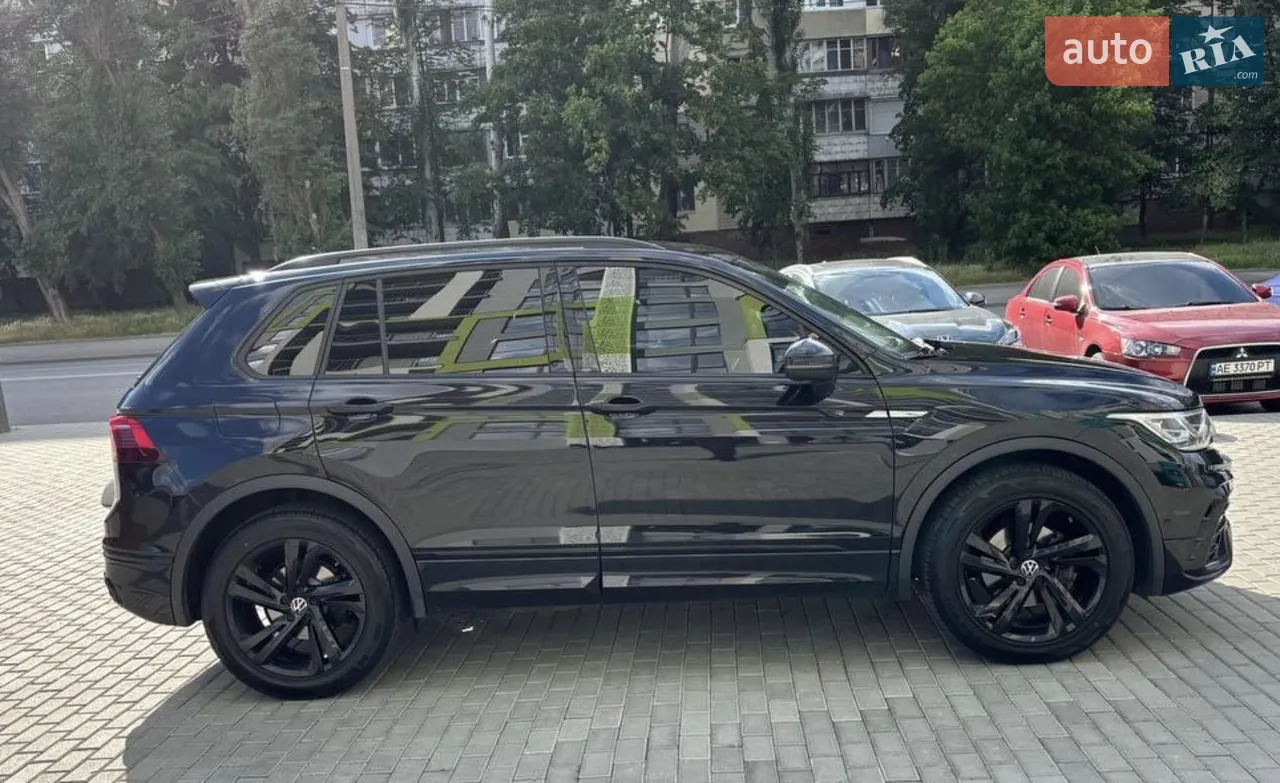Volkswagen Tiguan 2021 photo 2