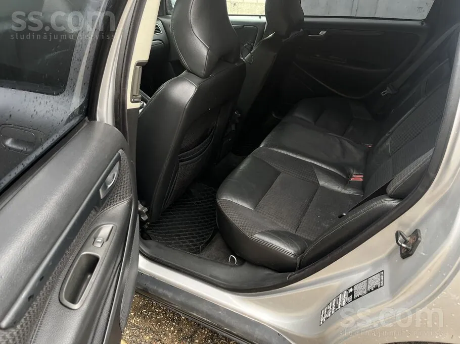 Volvo V70 2003 photo 4