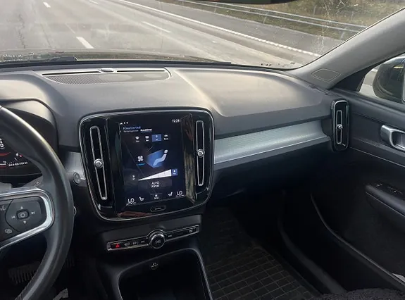 Volvo Xc40 2019 photo 2