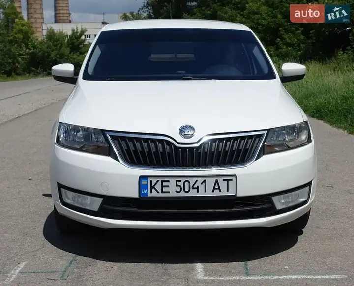 Skoda Rapid 2013 photo 3