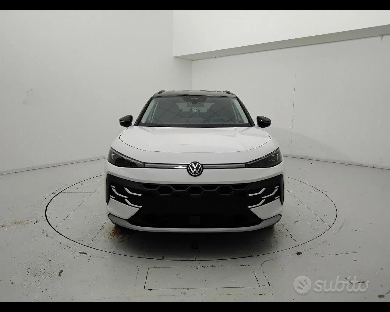 Volkswagen T-Roc 2025 photo 2