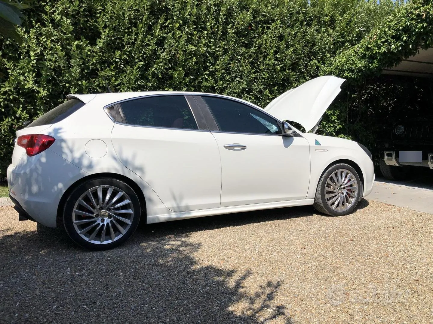 Alfa Romeo Giulietta 2012 photo 2