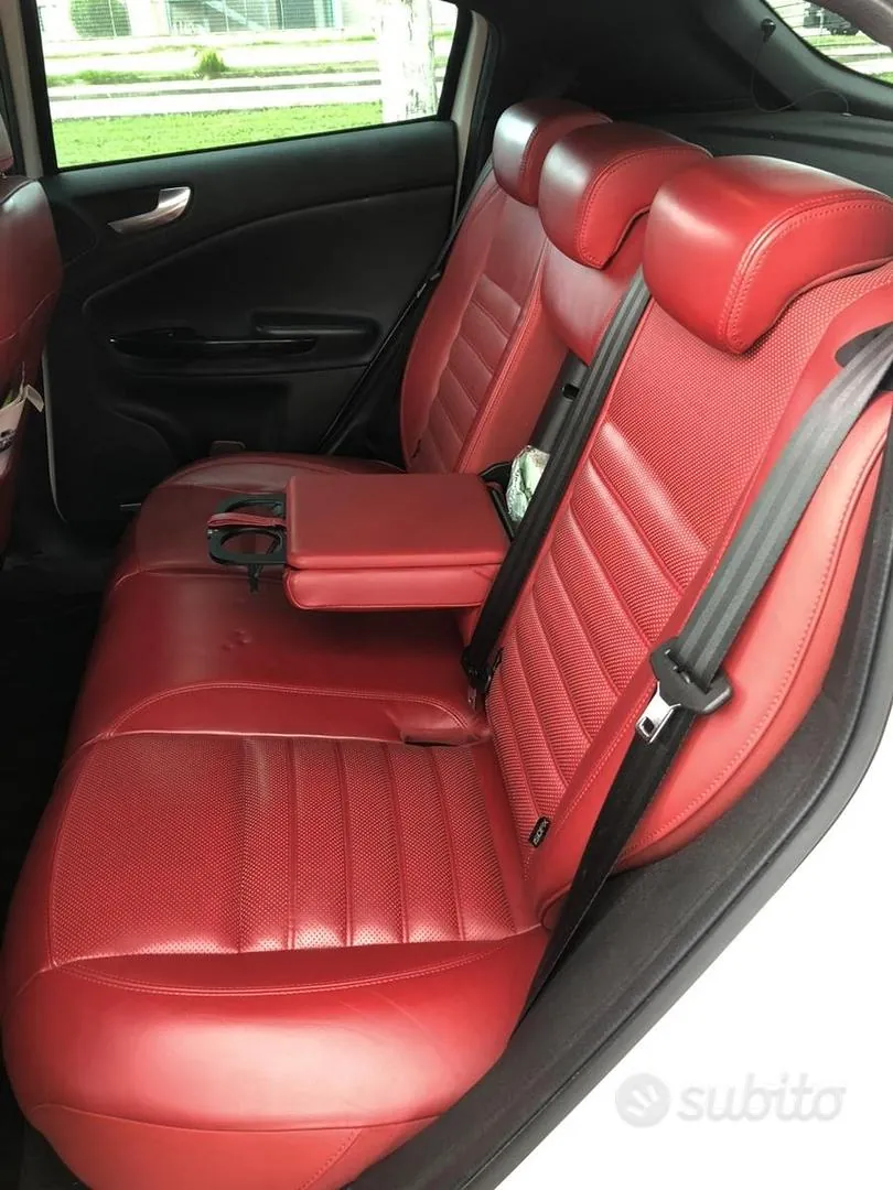 Alfa Romeo Giulietta 2012 photo 5