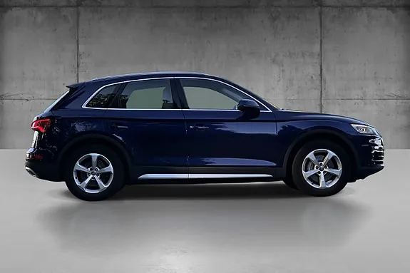 Audi Q5 2017 photo 2