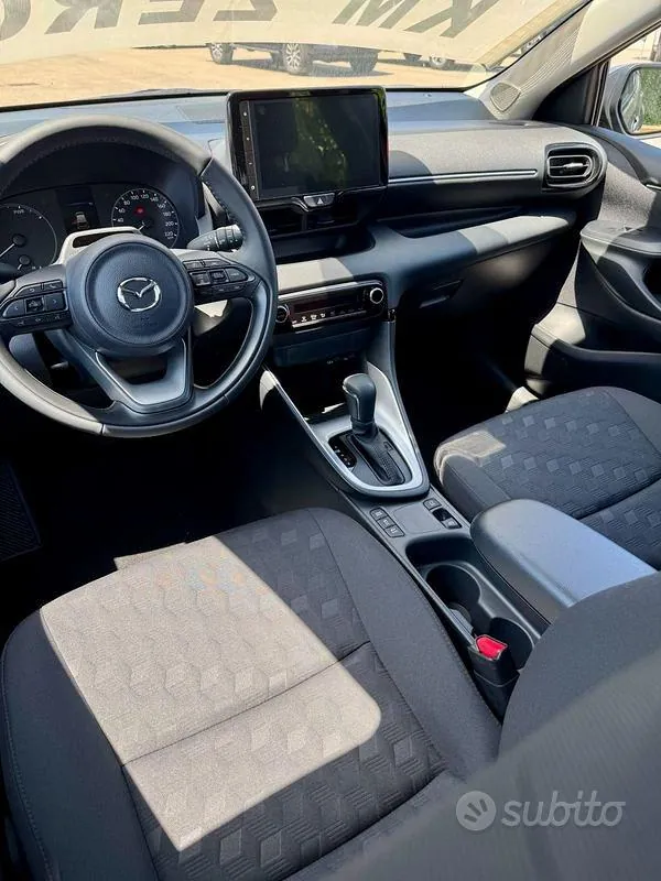 Mazda Mazda2 2026 photo 3