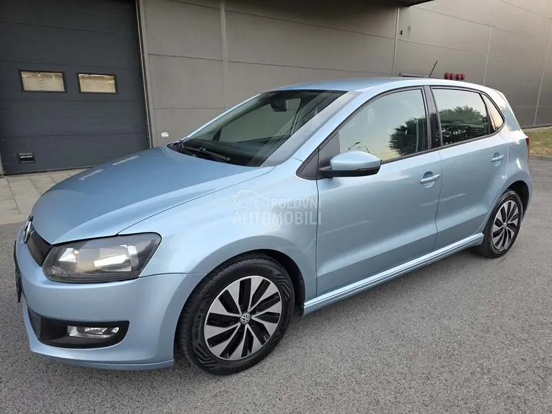 Volkswagen Polo 2011 photo 2