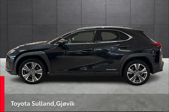 Lexus Ux300E 2022 photo 2