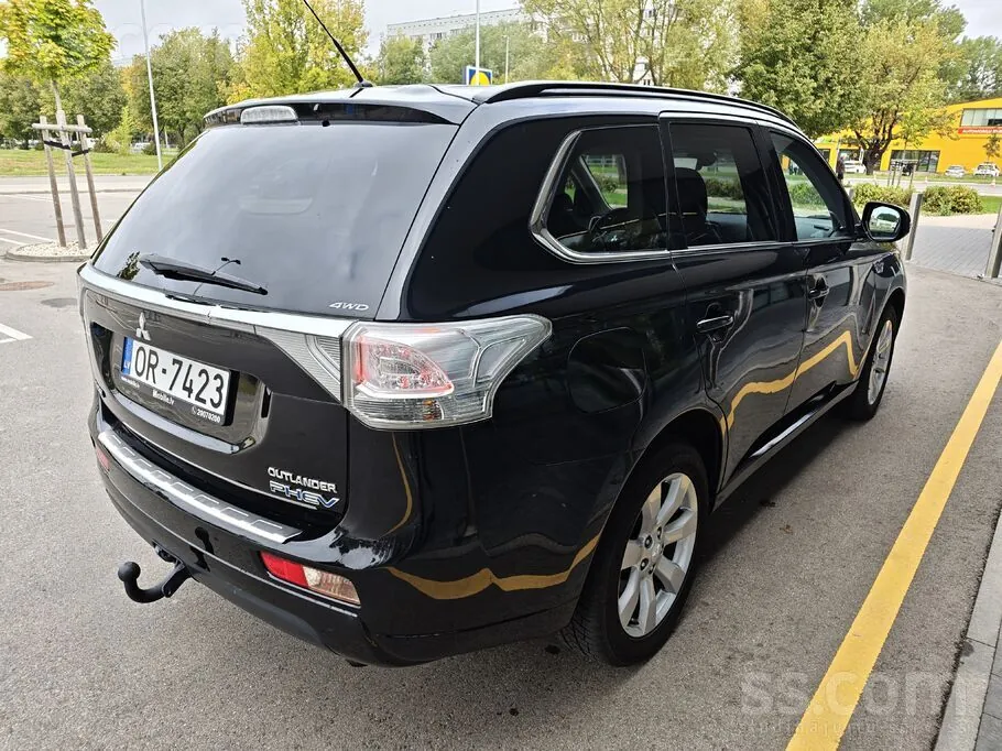 Mitsubishi Outlander 2014 photo 4