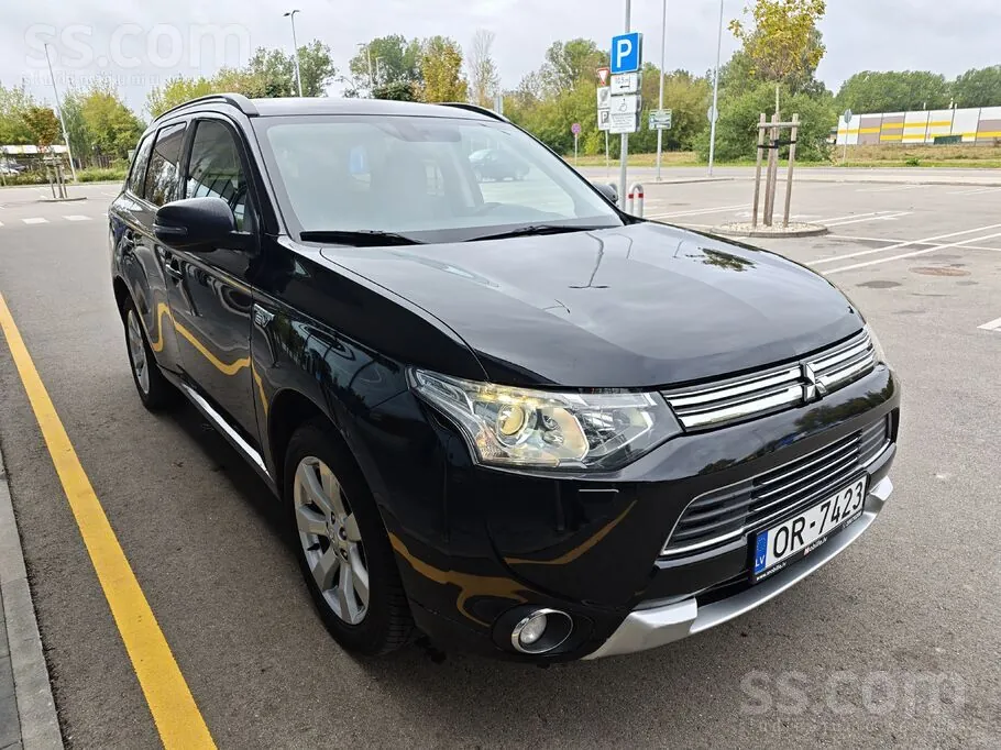 Mitsubishi Outlander 2014 photo 3