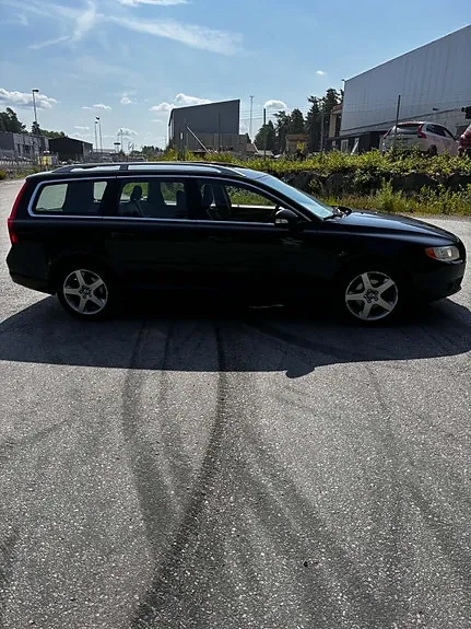 Volvo V70 2010 photo 4