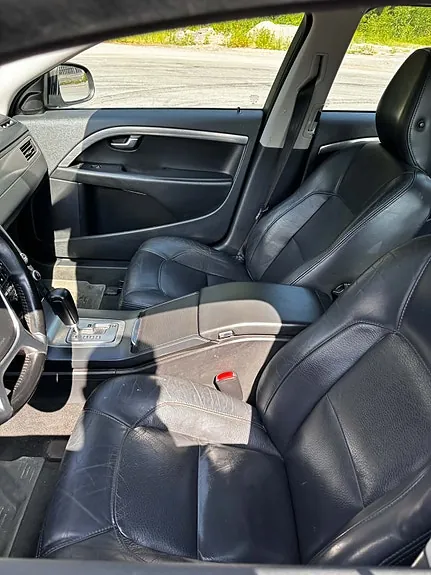 Volvo V70 2010 photo 5