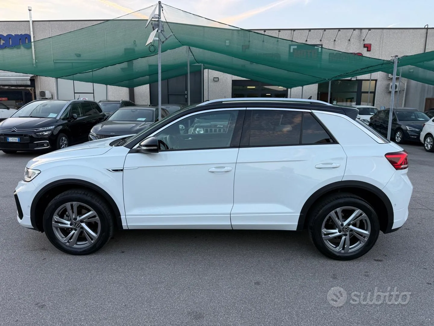 Volkswagen T-Roc 2023 photo 2
