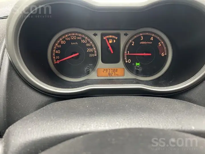 Nissan Note 2006 photo 5