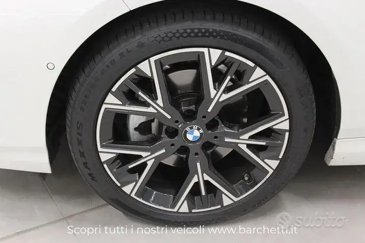 BMW 1 Series 2025 photo 3