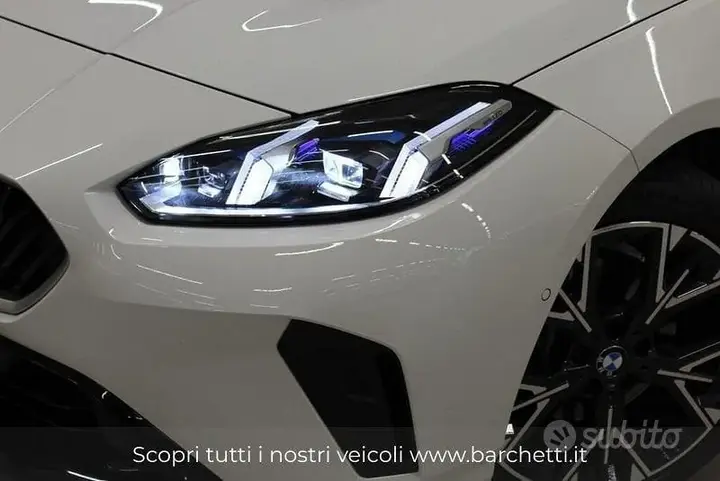 BMW 1 Series 2025 photo 2