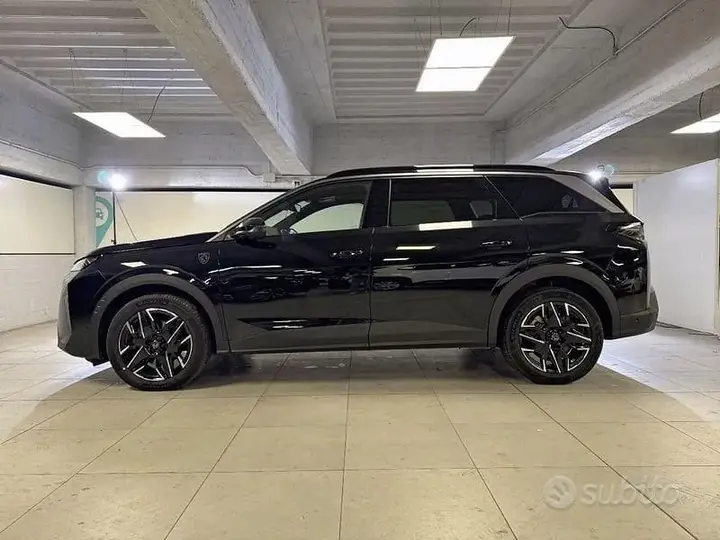 Peugeot 5008 2025 photo 2
