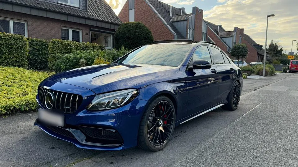 Mercedes-Benz C63