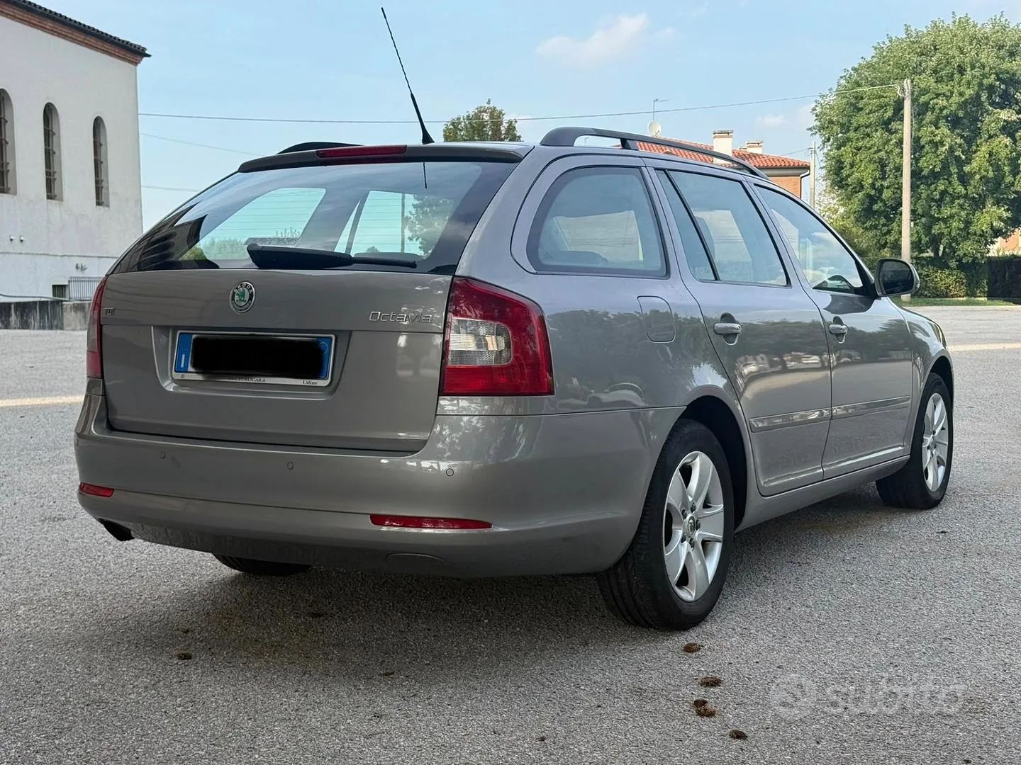 Skoda Octavia 2010 photo 4
