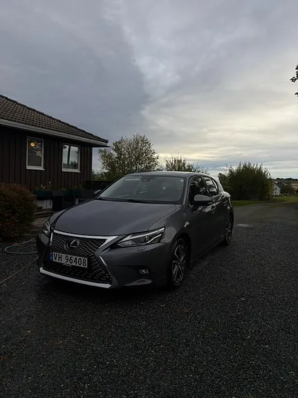Lexus Ct200H