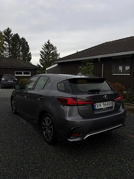 Lexus Ct200H 2018 photo 5