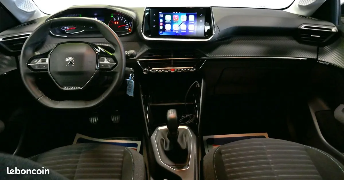 Peugeot 208 2023 photo 3